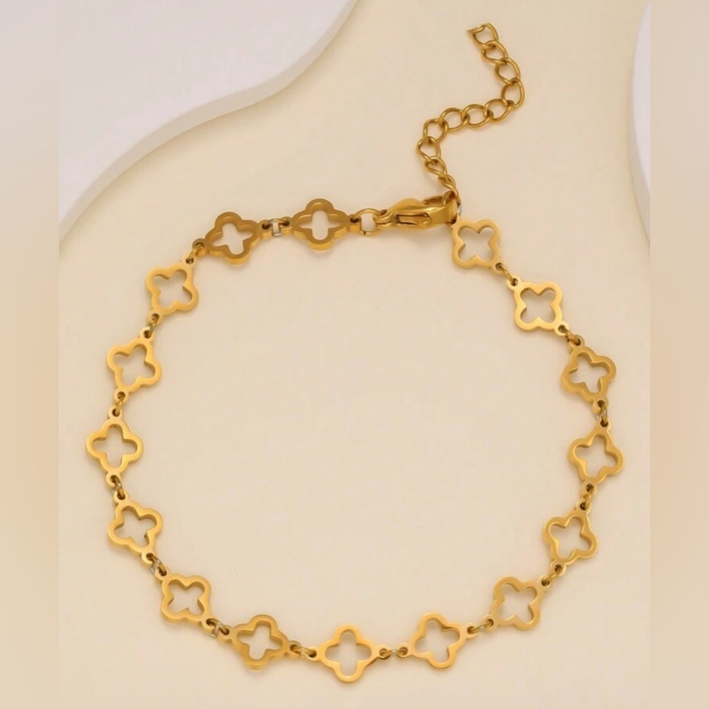 Gold Plated Stainless Steel Clover Link Bracelet | Adjustable Tarnish Resistant